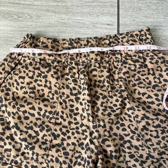 Aerie Leopard Print Paper Bag Shorts XS NWT - Picture 5 of 7